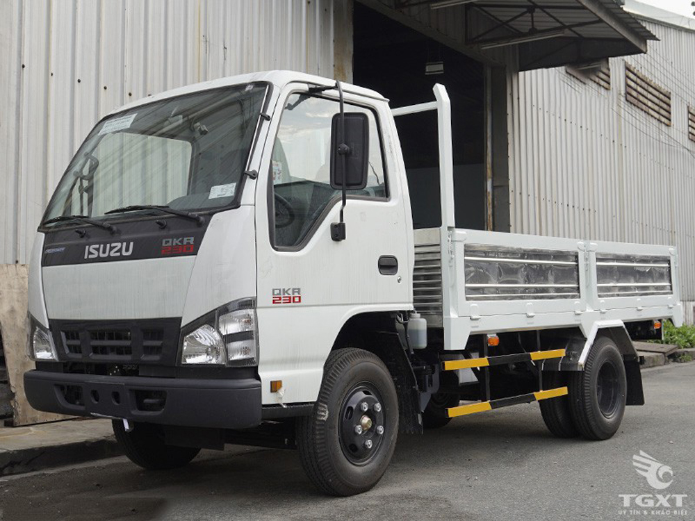 Xe tải Isuzu 2T5 thùng lửng  QKR77FE4 với những cải tiến nổi bật